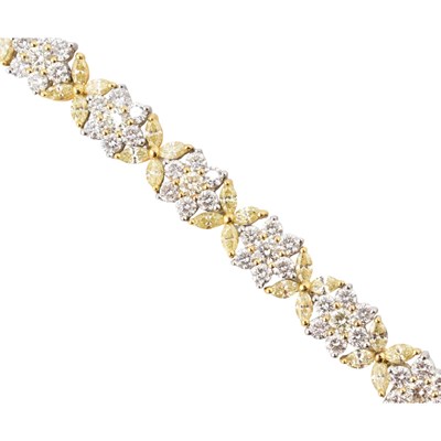 Lot 145 - YELLOW & WHITE DIAMOND FLOWER CLUSTER NECKLACE