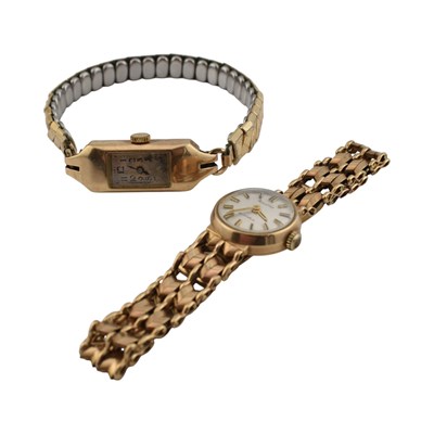 Lot 429 - HALLMARKED 9CT GOLD ACCURIST LADIES WRISTWATCH