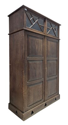Lot 258 - ARTS & CRAFTS EARLY 20TH CENTURY OAK ESTATE BOOKCASE CUPBOARD