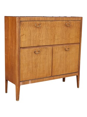 Lot 571 - GREAVES & THOMAS - MID CENTURY WALNUT WRITING DESK / COMPACTUM