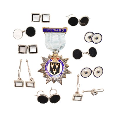 Lot 265 - HALLMARKED SILVER MASONIC JEWEL & VINTAGE CUFFLINKS