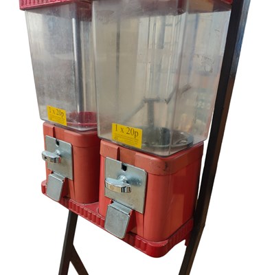Lot 34 - BRABO - VINTAGE 20P FOUR DISPENSERS SWEETS VENDING MACHINE