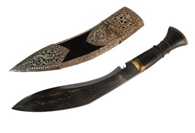 Lot 216 - VINTAGE NAPELESE KUKRI KNIFE WITH ORNATE SHEATH