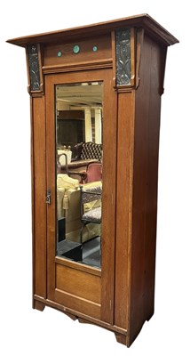 Lot 449 - MANNER OF SHAPLAND & PETTER - ARTS & CRAFTS CIRCA 1920S OAK SINGLE WARDROBE