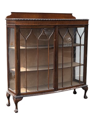 Lot 753a - QUEEN ANNE REVIVAL 1920S / EDWARDIAN PERIOD CHINA DISPLAY CABINET