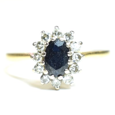 Lot 153 - HALLMARKED 18CT GOLD SPINEL & DIAMOND CLUSTER RING