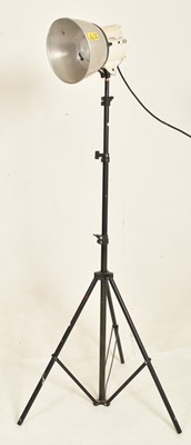 Lot 231 - INTERFIT, TUNGSTEN - VINTAGE MID CENTURY STANDING THEATRICAL