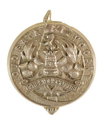 Lot 146 - WWI FIRST WORLD WAR TYNESIDE SCOTTISH GLENGARRY BADGE