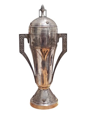 Lot 291 - EARLY 20TH CENTURY LARGE SILVER PLATE TROPHY URN