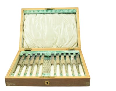 Lot 95 - CASED VICTORIAN HALLMARKED SILVER & MOP HANDLED KNIVES SET & METAL PHEASANT