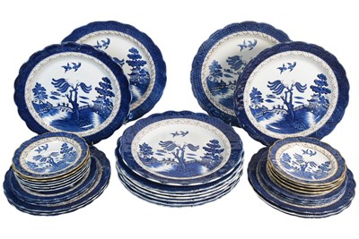 Lot 166 - COLLECTION OF VINTAGE BOOTHS 'REAL OLD WILLOW' CHINA PLATES