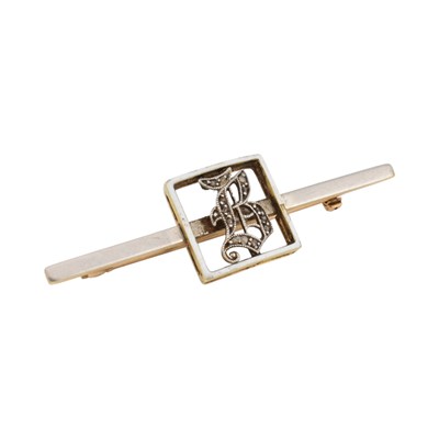 Lot 82 - TWO EARLY 20TH CENTURY DIAMOND SET BROOCH PINS