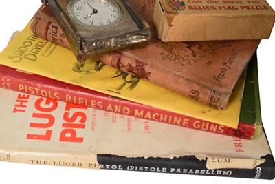 Lot 164 - COLLECTION OF ASSORTED MILITARIA