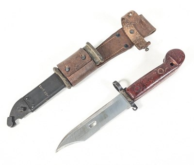 Lot 92 - VINTAGE KALASHNIKOV AKM RIFLE BAYONET