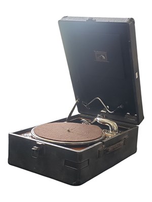 Lot 405 - HMV EARLY 20TH CENTURY PORTABLE GRAMOPHONE RECORD PLAYER