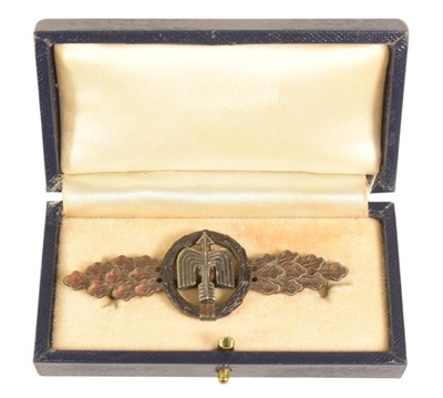 Lot 334 - WWII SECOND WORLD WAR GERMAN LUFTWAFFE FLYING CLASP