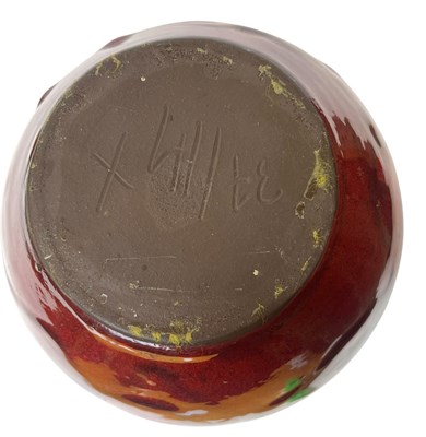 Lot 67 - WEST GERMAN POTTERY - 1970S VASE IN A MOTTLED RED GLAZE