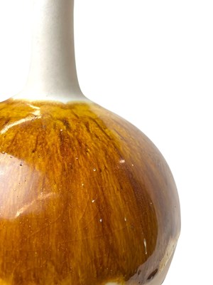 Lot 21 - HUTSCHENREUTHER KERAMIK A 1960S GERMAN POTTERY VASE