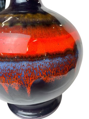 Lot 57 - HUTSCHENREUTHER KERAMIK A 1960S GERMAN POTTERY VASE