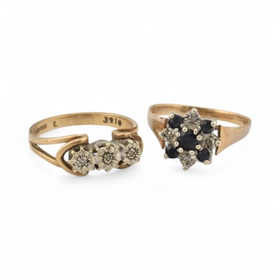Lot 287 - TWO HALLMARKED 9CT GOLD RINGS