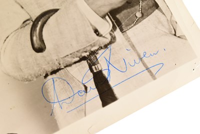 Lot 92 - AROUND THE WORLD IN 80 DAYS (1956) - DAVID NIVEN & CANTINFLAS SIGNED PHOTO