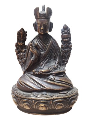 Lot 271 - 20TH CENTURY VINTAGE SMALL BRASS TIBETAN LAMA STATUE FIGURE