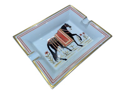 Lot 113 - VINTAGE LATE 20TH CENTURY HERMES LIMOGES PORCELAIN ASHTRAY