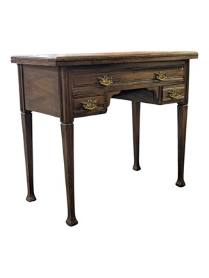 Lot 1038a - EDWARDIAN WALNUT ARTS & CRAFTS FOLD OVER CARDS TABLE DESK