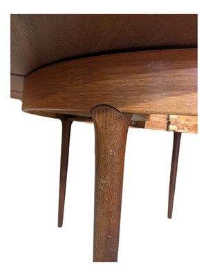 Lot 842 - MEREDEW FURNITURE - MID CENTURY TEAK WOOD EXTENDING DINING TABLE