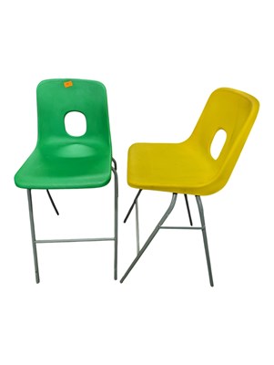 Lot 587 - ROBIN DAY FOR HILLE FURNITURE - SET OF FIVE VARIOUS COLOUR BAR STOOL - CHAIRS