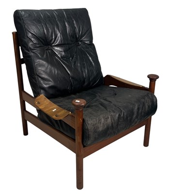 Lot 530 - MANNER OF BWANA ARMCHAIR BY FINN JUHL - MID CENTURY TEAK & LEATHER LOUNGE ARMCHAIR
