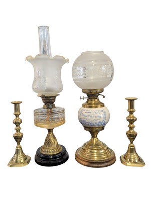 Lot 285 - EARLY 20TH CENTURY VINTAGE BRASS OIL LAMPS AND CANDLESTICK HOLDERS