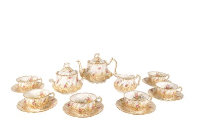 Lot 70 - GEORGE JONES & SONS - CRESCENT CHINA - EARLY 20TH CENTURY VINTAGE TEA SERVICE