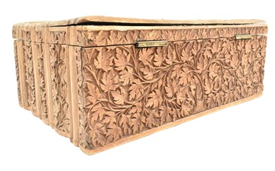 Lot 109 - EARLY 20TH CENTURY ANGLO INDIAN CAMPHOR BOX