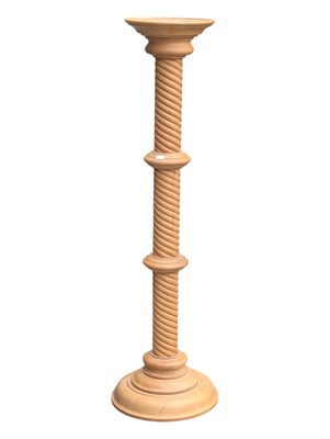 Lot 560 - 20TH CENTURY BEECH WOOD PLANT STAND JARDINERE / TORCHERE