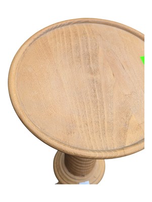 Lot 560 - 20TH CENTURY BEECH WOOD PLANT STAND JARDINERE / TORCHERE