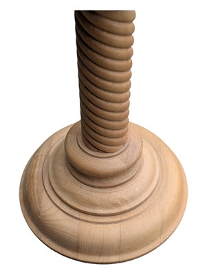 Lot 560 - 20TH CENTURY BEECH WOOD PLANT STAND JARDINERE / TORCHERE
