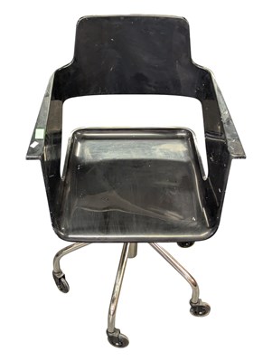 Lot 561 - ARRMET - CANTARUTTI - VINTAGE ITALIAN MODEL B 32 DESK CHAIR