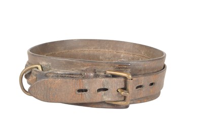 Lot 321 - LARGE EARLY 20TH CENTURY LEATHER STUDDED DOG COLLAR