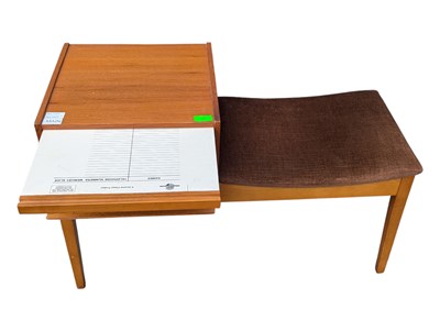 Lot 582 - CHIPPY HEATH FURNITURE - MID CENTURY TEAK TELEPHONE SEAT