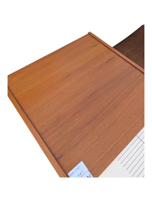 Lot 582 - CHIPPY HEATH FURNITURE - MID CENTURY TEAK TELEPHONE SEAT