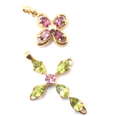 Lot 113 - TWO HALLMARKED 9CT GOLD & GEM SET PENDANTS