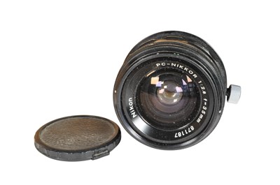 Lot 316 - NIKON - F-100 35MM SLR CAMERA & LENSES