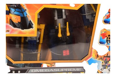 Lot 515 - JAPANESE ISSUE TRANSFORMERS - OMEGA SUPREME AUTOBOT