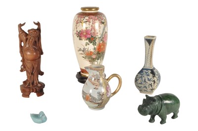 Lot 137 - SELECTION OF CHINESE ASIAN PORCELAIN VASE & FIGURES