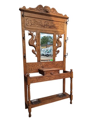 Lot 754 - 19TH CENTURY VICTORIAN OAK GREEN MAN HALLSTAND / STICKSTAND