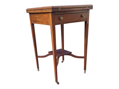 Lot 752 - EDWARDIAN MAHOGANY INLAID ENVELOPE CARD TABLE