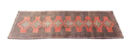 Lot 743 - 20TH CENTURY NORTH WEST PERSIAN SENNEH RUNNER RUG