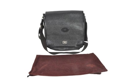 Lot 355 - MULBERRY - LATE 20TH / 21ST CENTURY BLACK PEBBLED LEATHER SHOULDER BAG