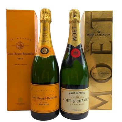 Lot 165 - TWO BOTTLES OF FRENCH CHAMPAGNE, MOET & CHANDON T/W VEUVE CLIQUOT PONSARDIN